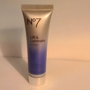 No7 Lift & Luminate Primer